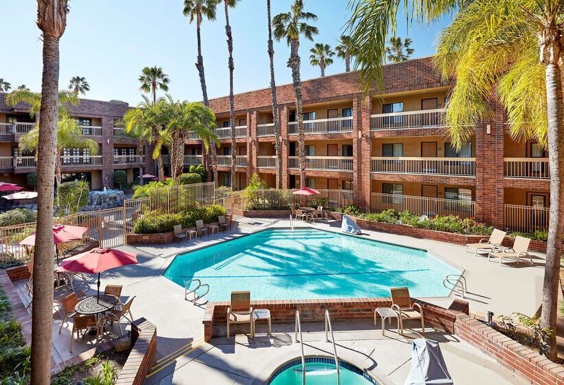 فندق Best Western Plus Meridian Inn & Suites, Anaheim Orange