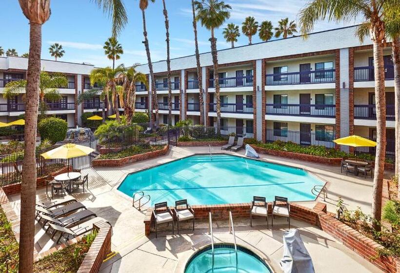 فندق Best Western Plus Meridian Inn & Suites, Anaheim Orange