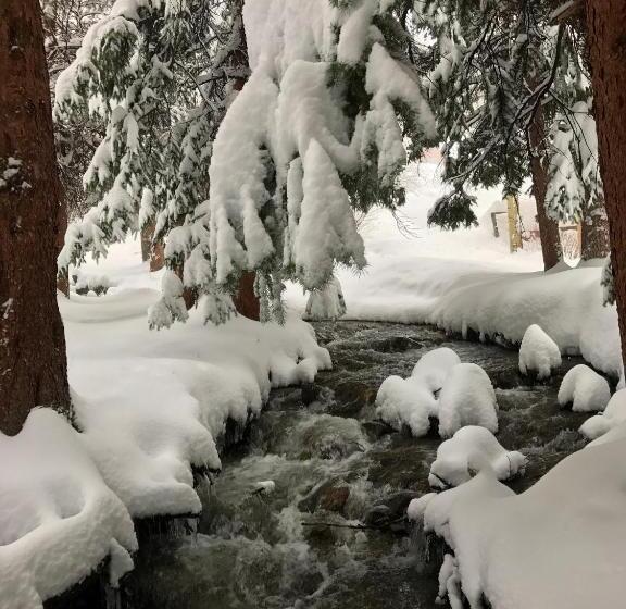 호텔 Breck Creekside At Wildwood Suites