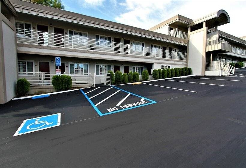 فندق Budget Inn Of Hayward