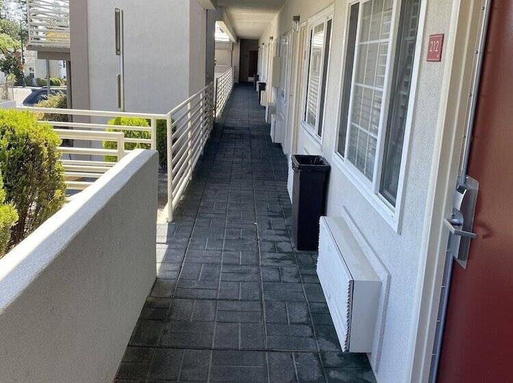 فندق Budget Inn Of Hayward