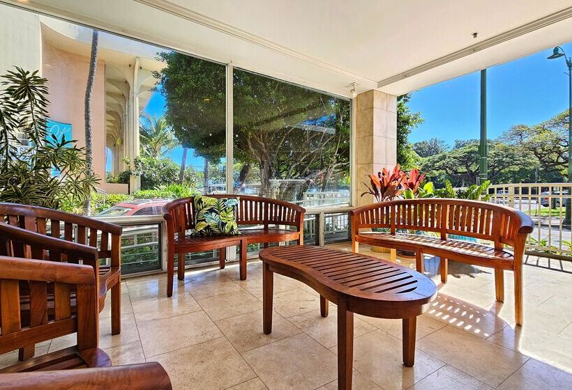 호텔 Castle At Waikīkī Grand