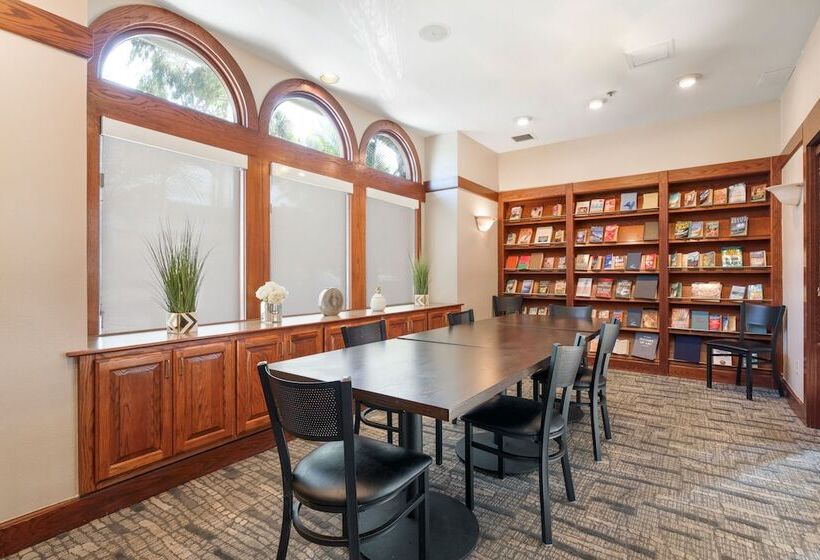 فندق Chase Suites Brea Fullerton   North Orange County