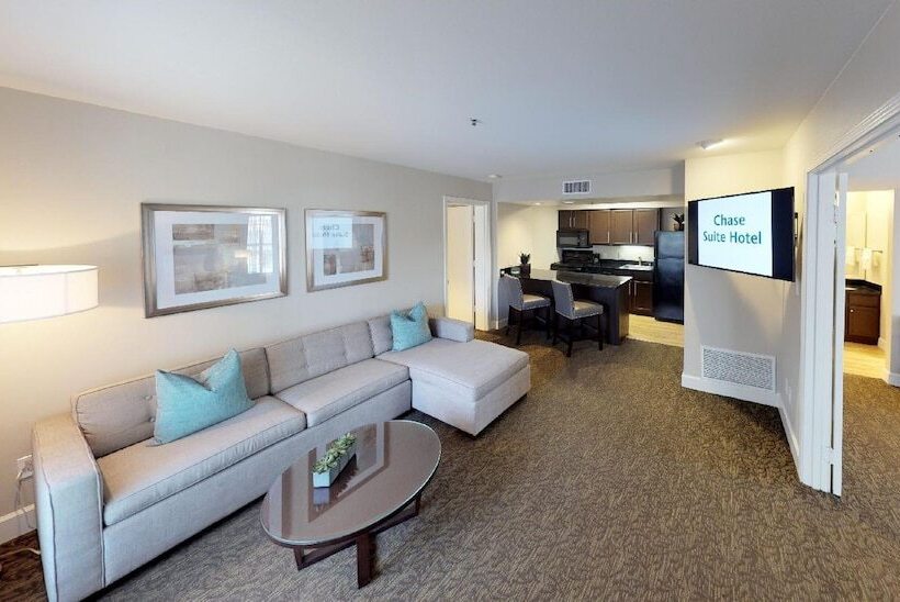 Отель Chase Suites Brea Fullerton   North Orange County