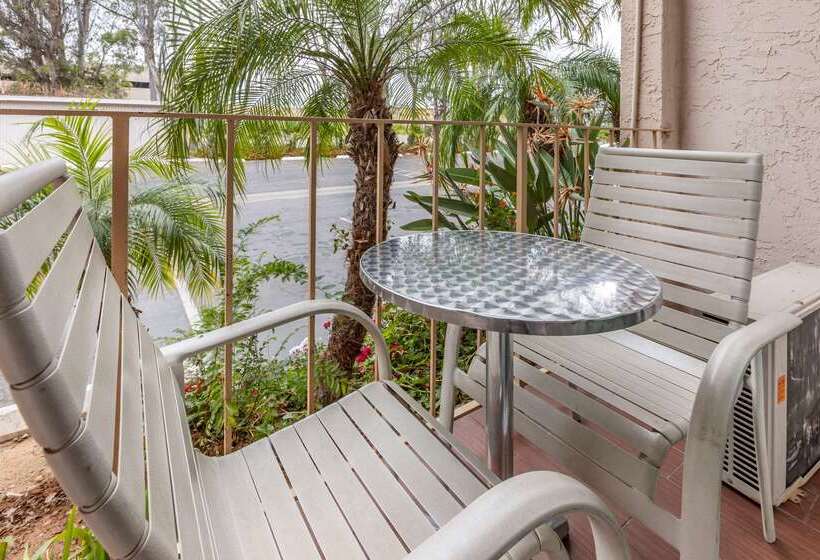 ホテル Comfort Inn Escondido San Diego North County