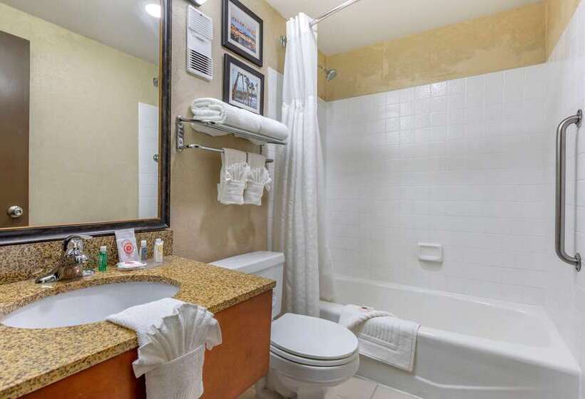 בית מלון כפרי Comfort Inn Escondido San Diego North County