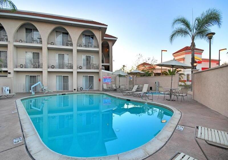 ホテル Comfort Inn Escondido San Diego North County