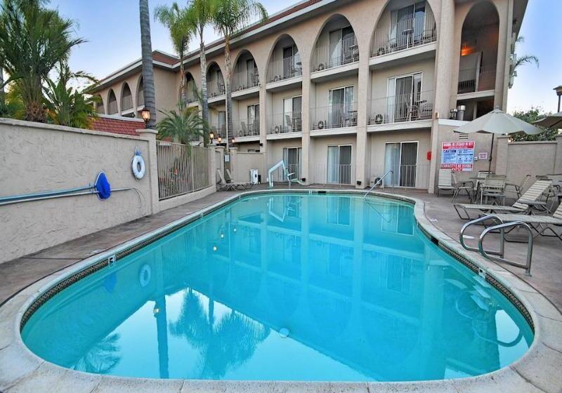 ホテル Comfort Inn Escondido San Diego North County