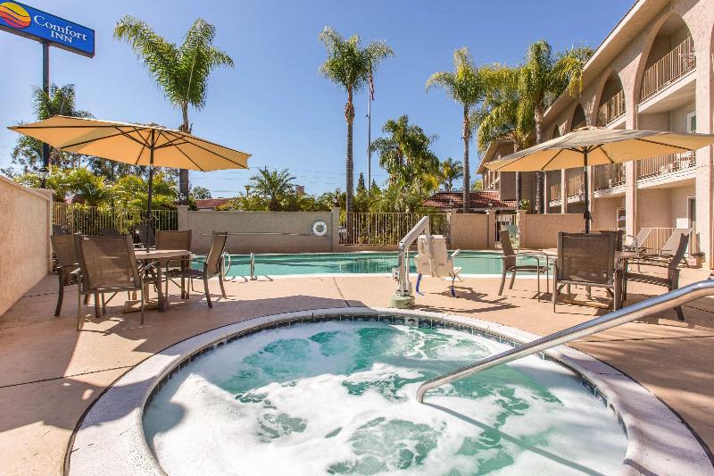 ホテル Comfort Inn Escondido San Diego North County