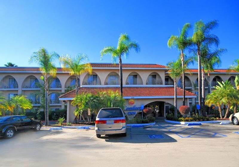 ホテル Comfort Inn Escondido San Diego North County
