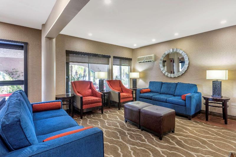 ホテル Comfort Inn Escondido San Diego North County