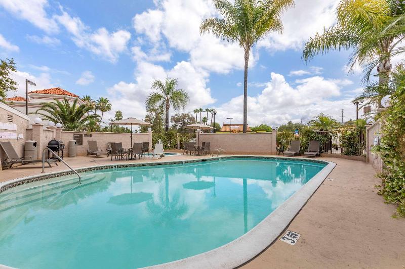 ホテル Comfort Inn Escondido San Diego North County