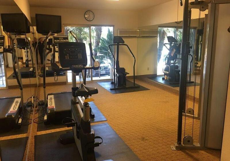 ホテル Comfort Inn Escondido San Diego North County