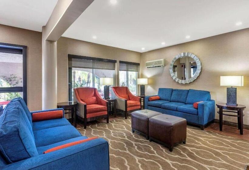 ホテル Comfort Inn Escondido San Diego North County