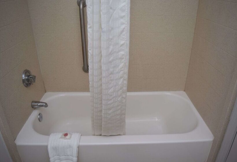 호텔 Comfort Inn & Suites Syracusecarrier Circle