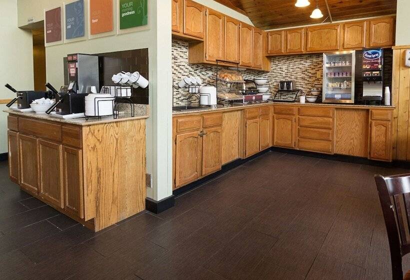 בית מלון כפרי Comfort Inn & Suites Syracusecarrier Circle