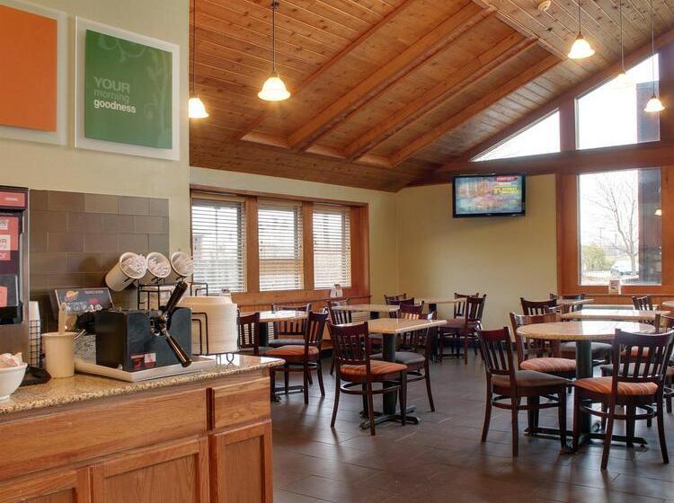 호텔 Comfort Inn & Suites Syracusecarrier Circle