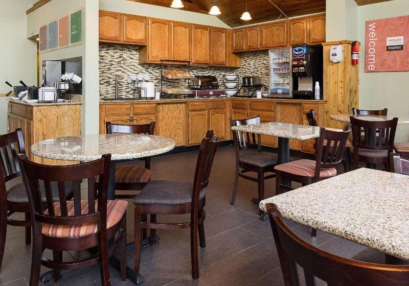 בית מלון כפרי Comfort Inn & Suites Syracusecarrier Circle