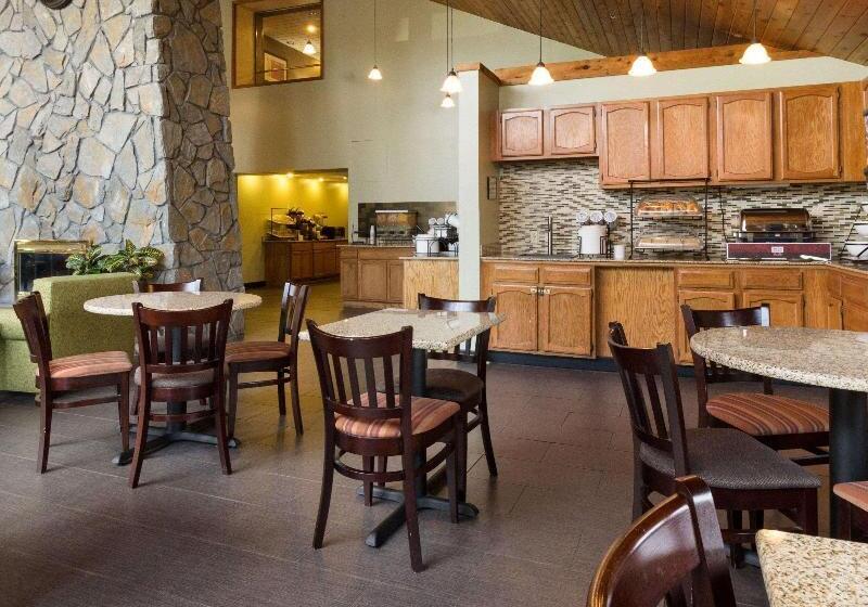 호텔 Comfort Inn & Suites Syracusecarrier Circle