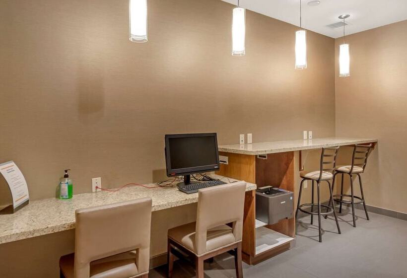 ホテル Comfort Suites St George  University Area