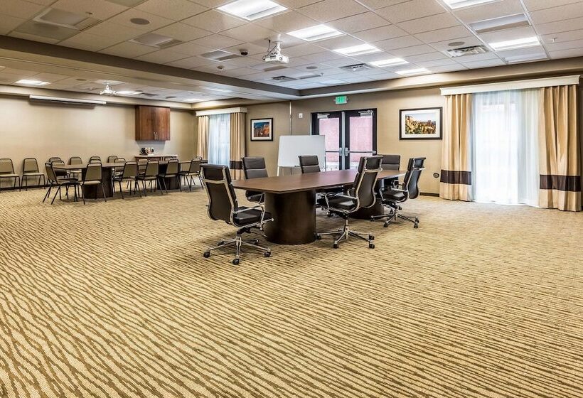 ホテル Comfort Suites St George  University Area