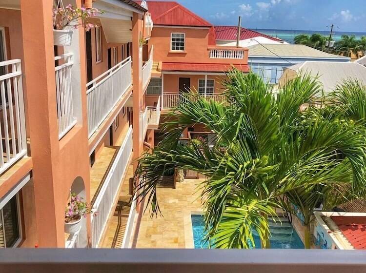 Отель Company House