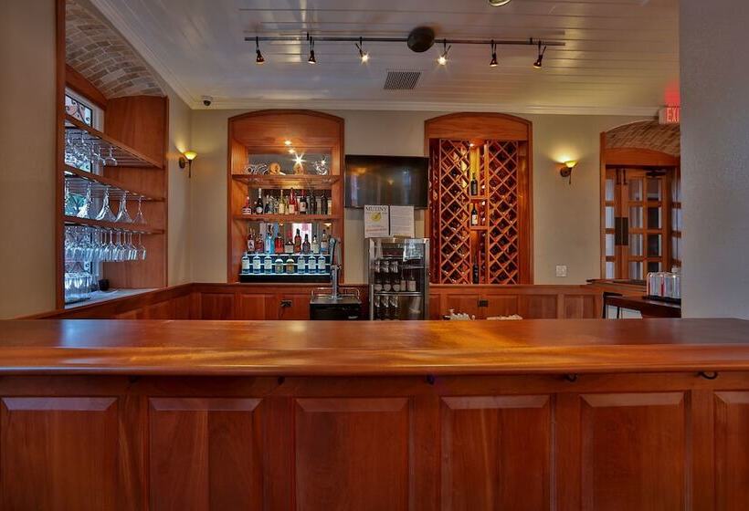 Отель Company House