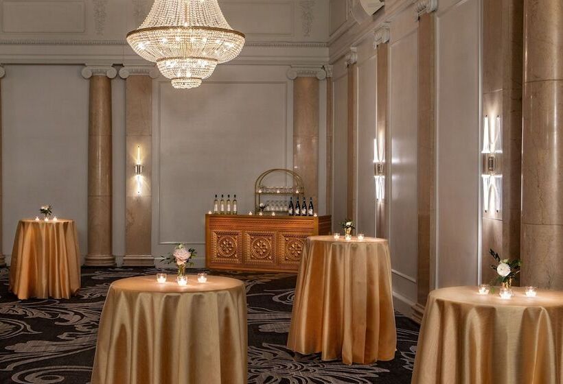 هتل Courtyard By Marriott Boston Downtown