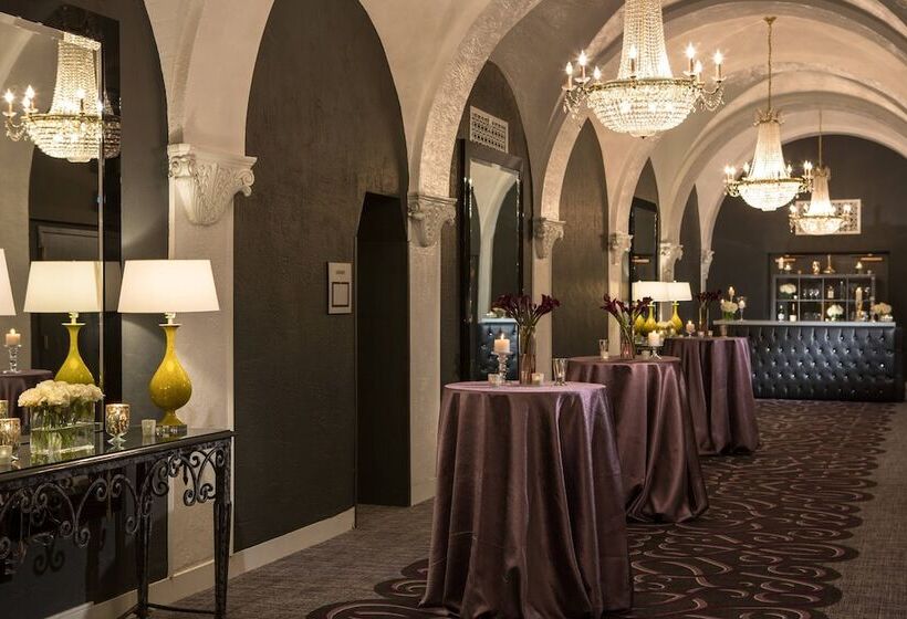 فندق Courtyard By Marriott Boston Downtown