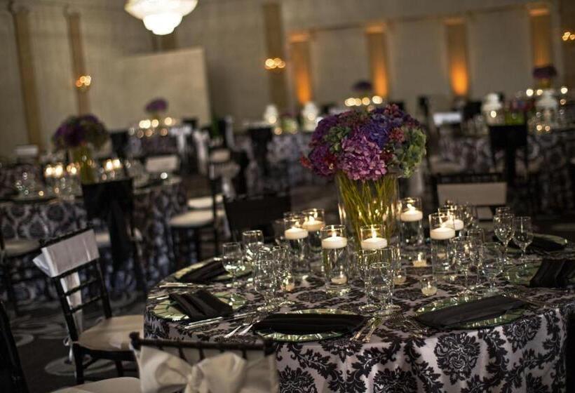 هتل Courtyard By Marriott Boston Downtown