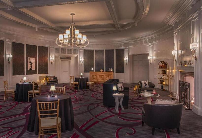 هتل Courtyard By Marriott Boston Downtown