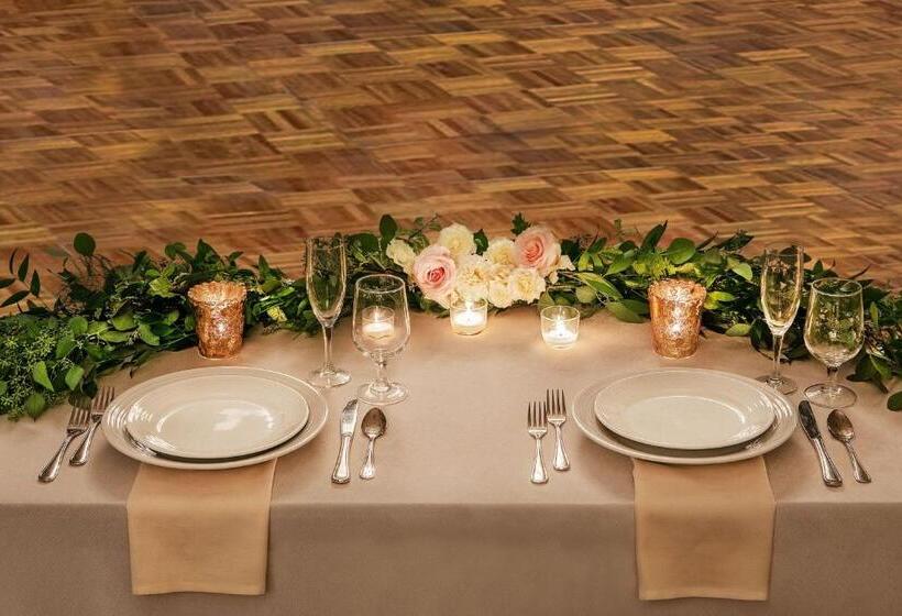 هتل Courtyard By Marriott Boston Downtown