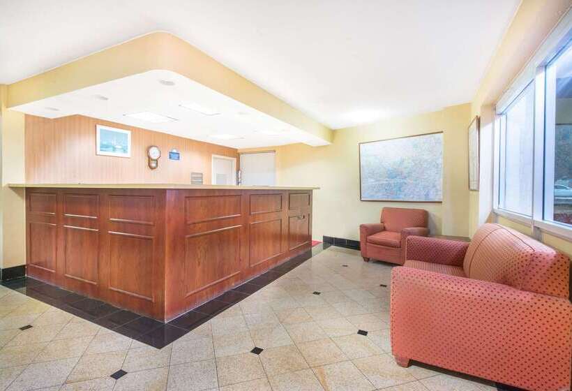 호텔 Days Inn By Wyndham Arlington Pentagon