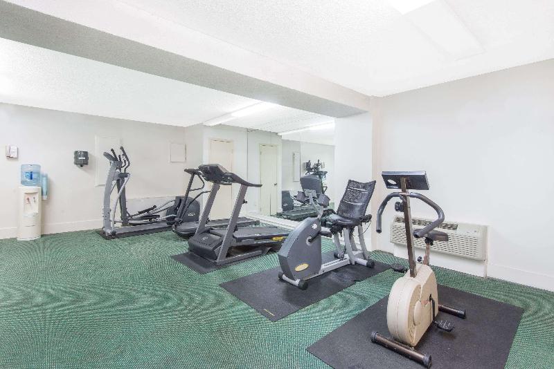 호텔 Days Inn By Wyndham Arlington Pentagon