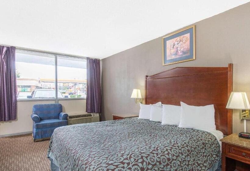 هتل Days Inn By Wyndham Arlington Pentagon
