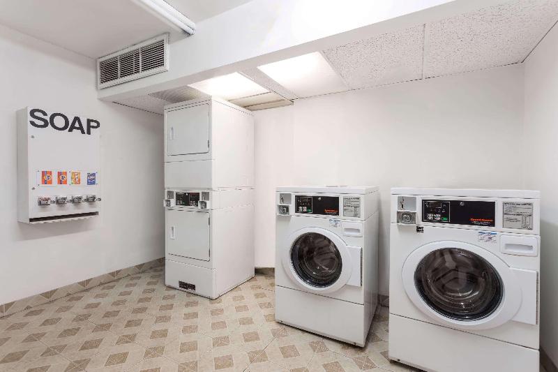 فندق Days Inn By Wyndham College Park Airport Best Road