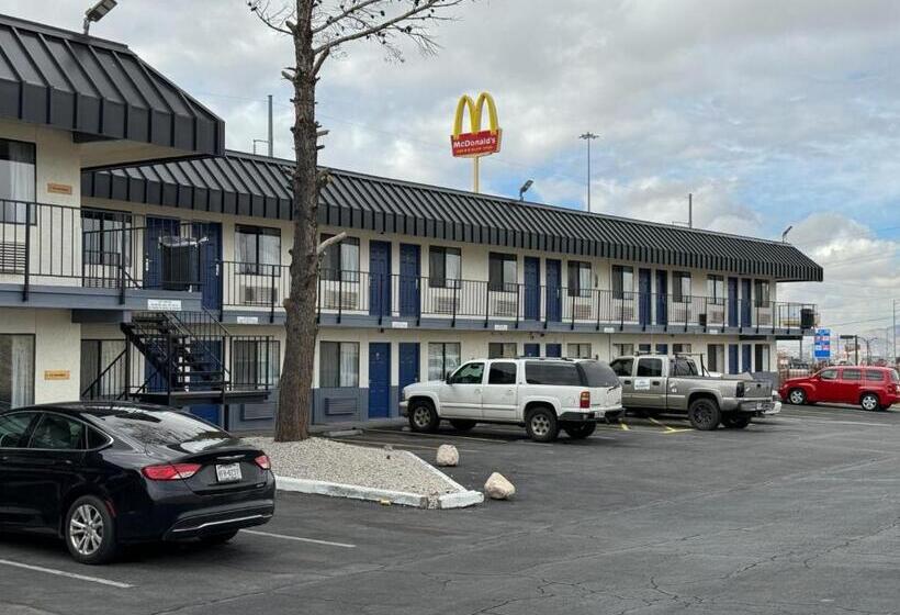 בית מלון כפרי Days Inn By Wyndham El Paso Airport East