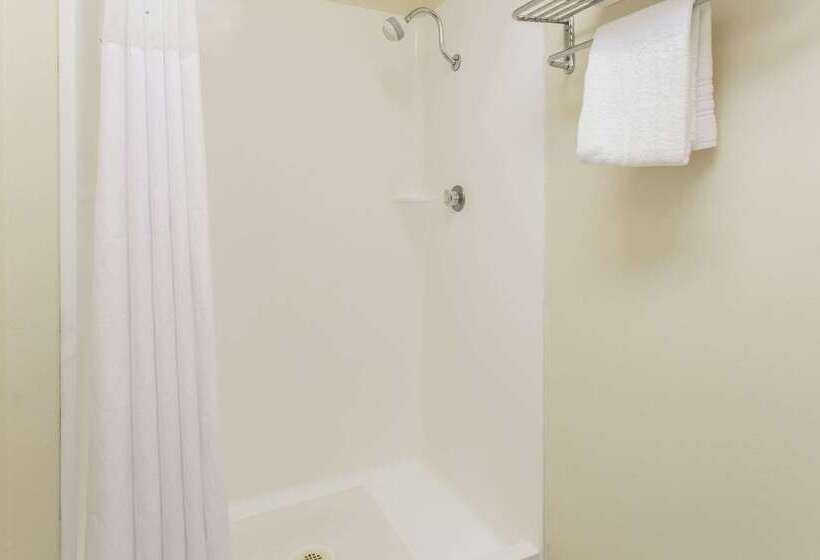 فندق Days Inn By Wyndham Modesto