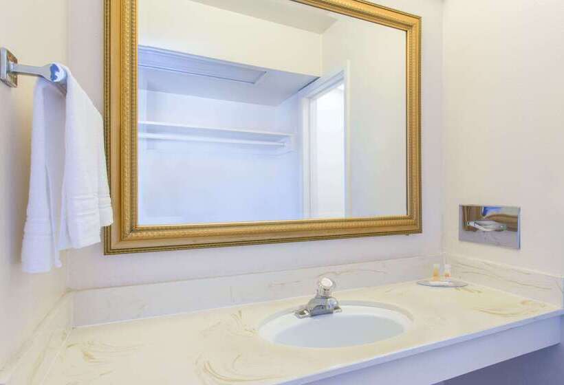 فندق Days Inn By Wyndham Modesto