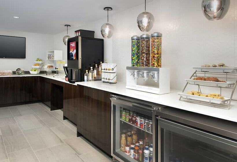 Delta Hotels By Marriott Seattle Everett