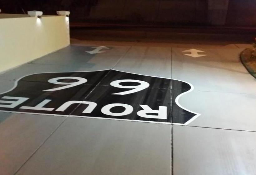 فندق Desert Mirage Inn & Suites