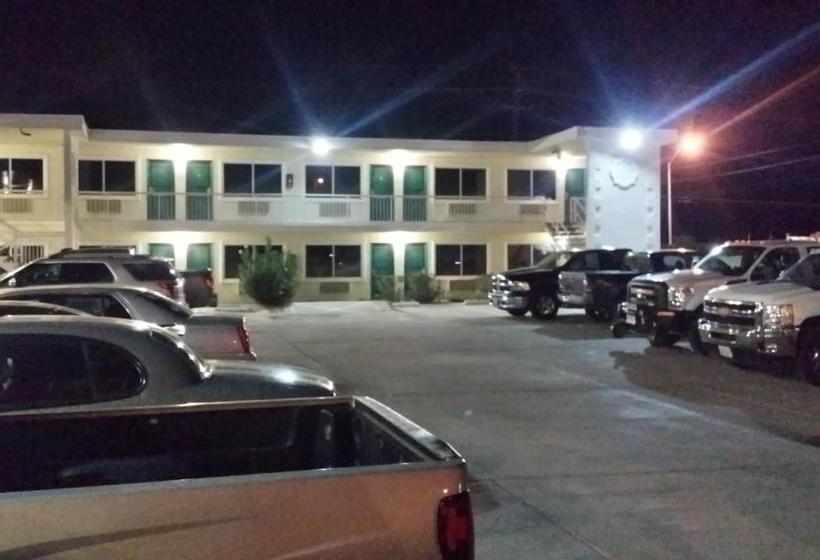 فندق Desert Mirage Inn & Suites