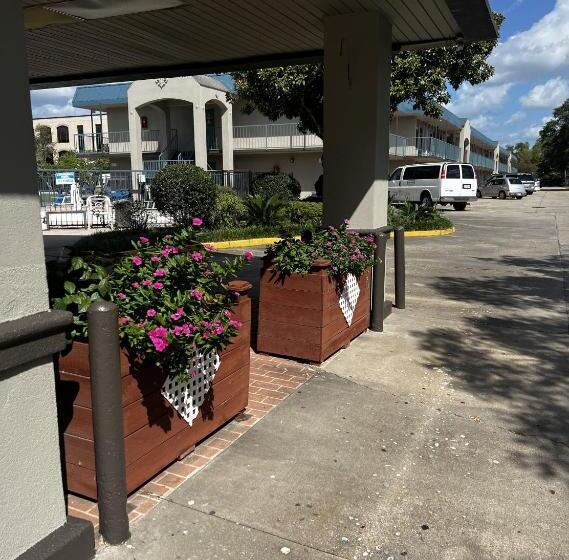 酒店 Discovery Inn Lafayette