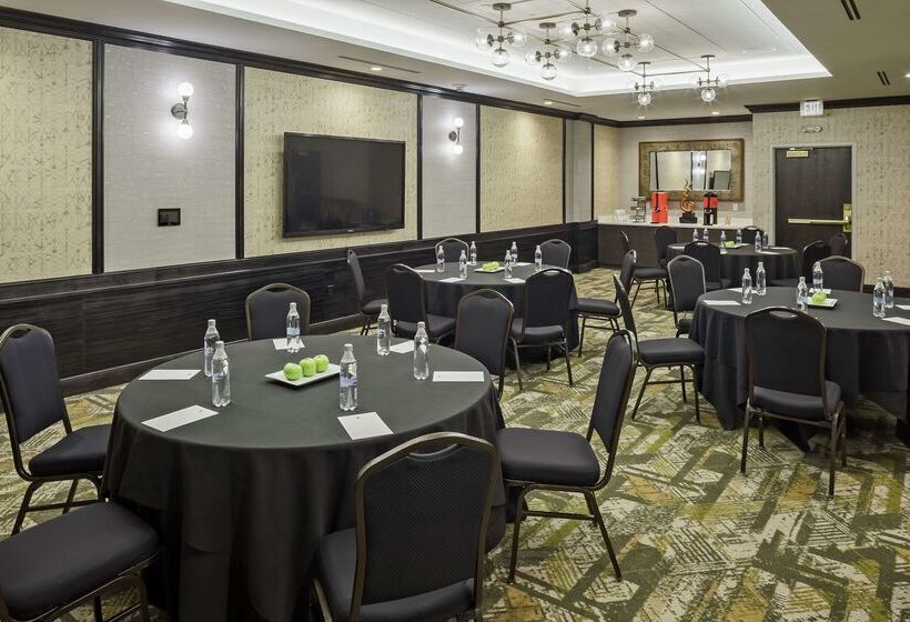 Doubletree By Hilton Hotel Denver