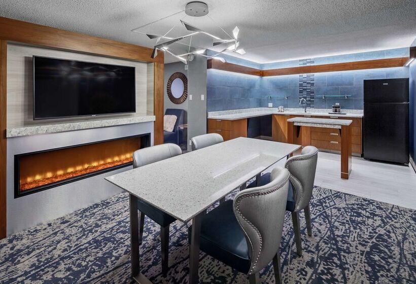 Doubletree By Hilton Hotel Denver