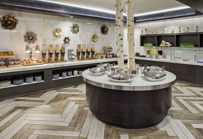 Doubletree By Hilton Hotel Denver