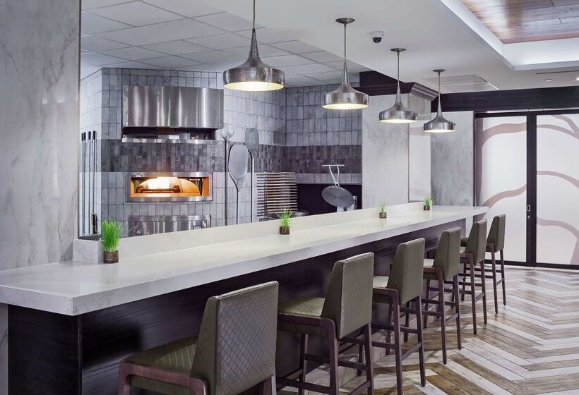 Doubletree By Hilton Hotel Denver