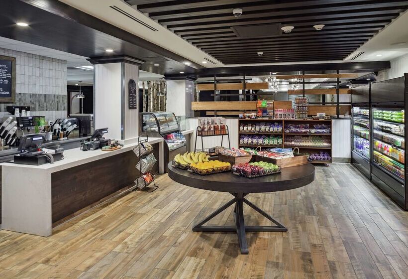 Doubletree By Hilton Hotel Denver