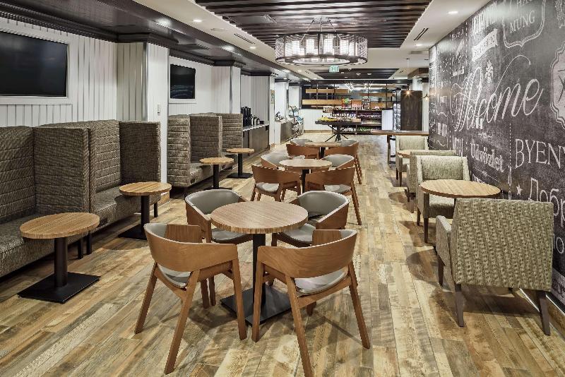 Doubletree By Hilton Hotel Denver