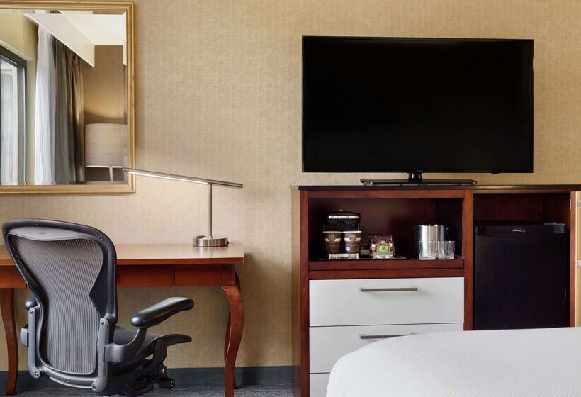 בית מלון כפרי Doubletree By Hilton  Detroit  Novi